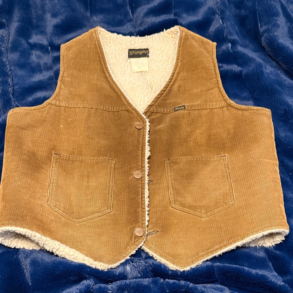 VINTAGE Wrangler Tan Corduroy Vest with Sherpa Lining